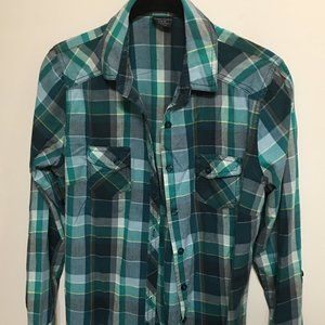 Long sleeve blue/green button up
